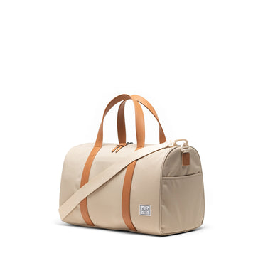 Herschel Novel Duffle Su İtici Kumaş Seyahat ve Spor Çantası, 26.5 L