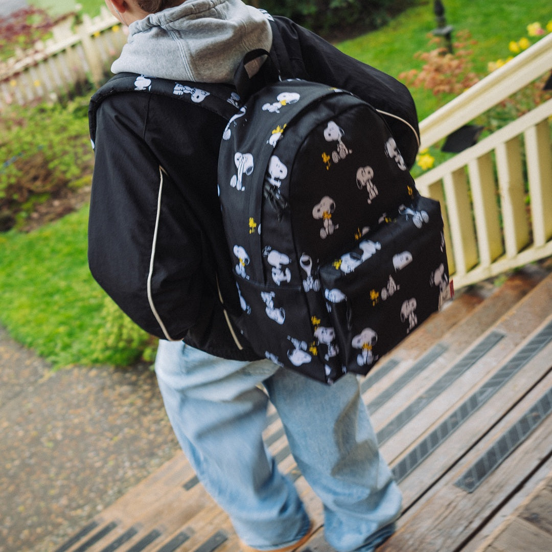 Herschel Peanuts® Classic™ XL | Su İtici Kumaş Sırt Çantası, 16" Laptop Uyumlu, 30 L