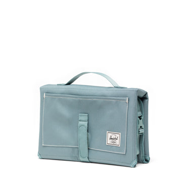 Pastel Adaçayı Herschel Sprout Bebek Alt Değiştirme ve Bakım Matı