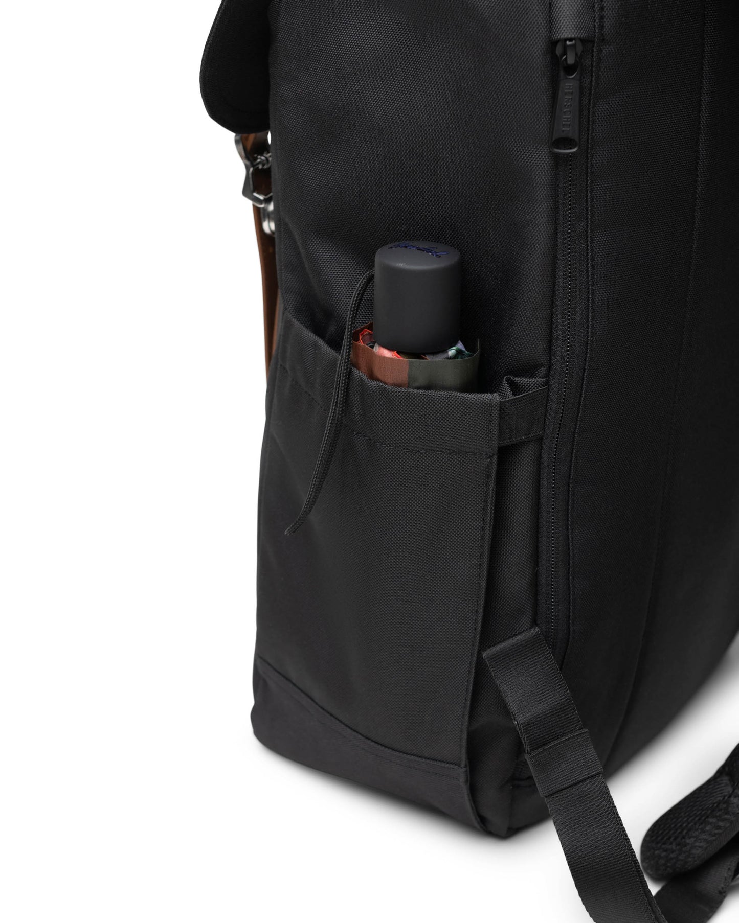 Siyah Herschel Retreat Su İtici Kumaş 16" Laptop Uyumlu Mıknatıslı Kapama Sırt Çantası, 23 L