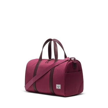 Herschel Novel Duffle Su İtici Kumaş Seyahat ve Spor Çantası, 26.5 L