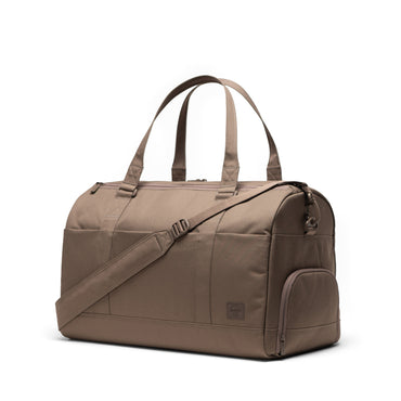 Herschel Novel™ Tech | Su İtici Kumaş Spor Çantası, 16" Laptop Uyumlu, 45 L