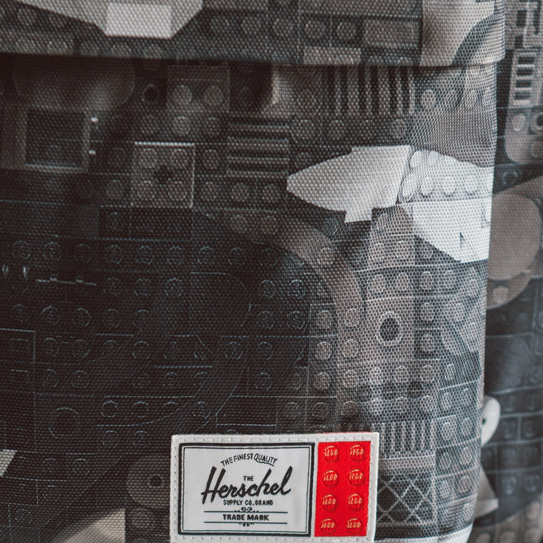 Herschel x LEGO® Classic™ | Su İtici Kumaş Sırt Çantası, 14" Laptop Uyumlu, 26 L