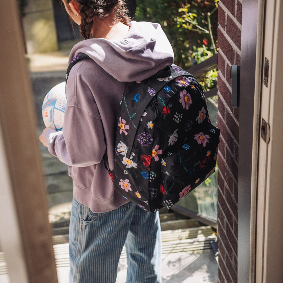 Herschel x LEGO® Classic™ XL | Su İtici Kumaş Sırt Çantası, 16" Laptop Uyumlu, 30 L