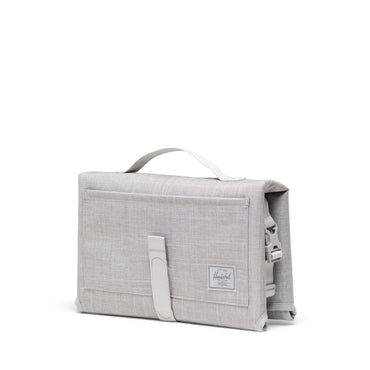 Kırçıllı Keten Gri Herschel Sprout Bebek Alt Değiştirme ve Bakım Matı