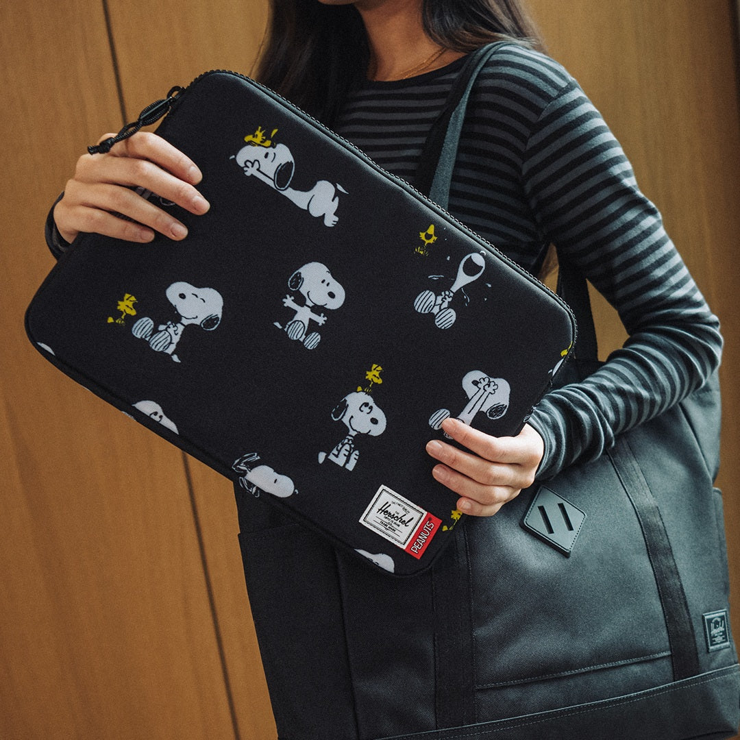 Herschel Peanuts® Anchor | Suya Dayanıklı Kumaş 14" Laptop Kılıfı